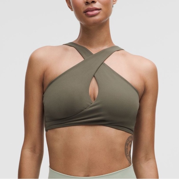 Lululemon NWT  Army Green Sports Bra - Picture 1 of 3